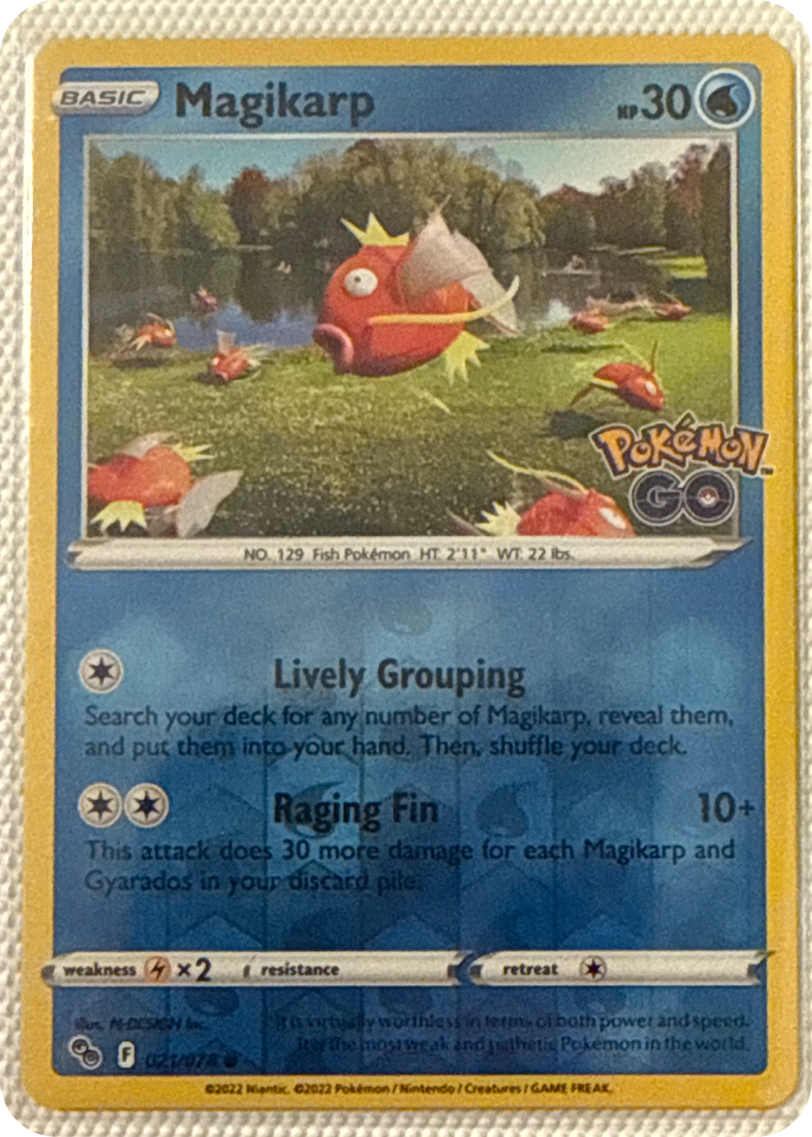 Magikarp trading card #21, Pokémon GO (2022), front