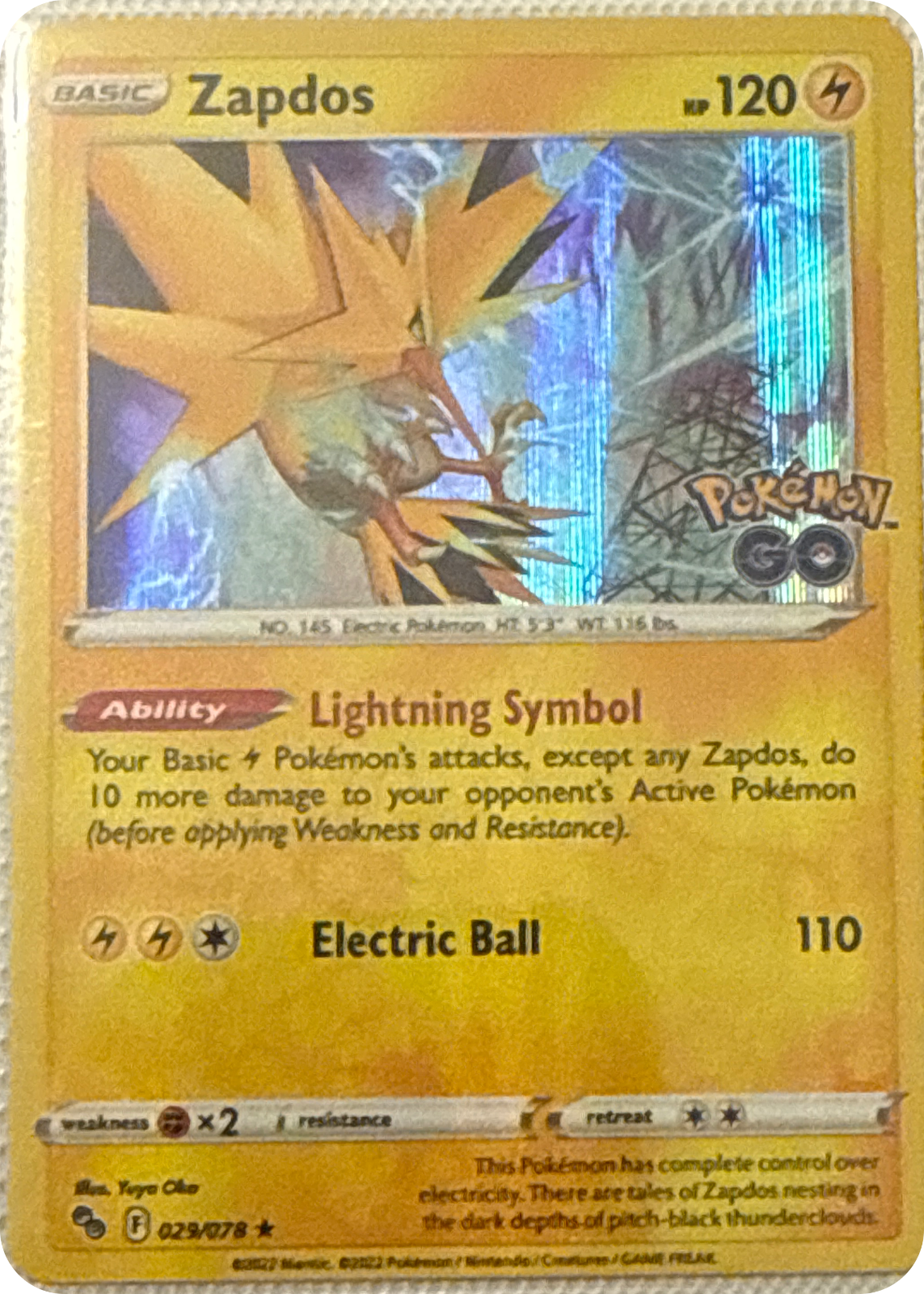 Zapdos trading card #29, Pokémon GO (2022), front